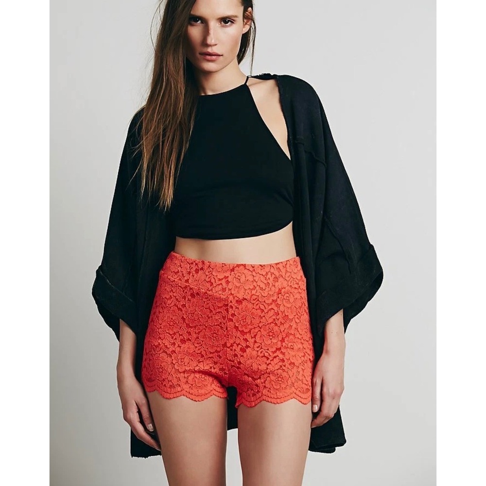 Free People Dragon Fruit Floral Lace Scalloped Hem Shorts F025P334S Size 0